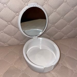 Mirror Retainer Case